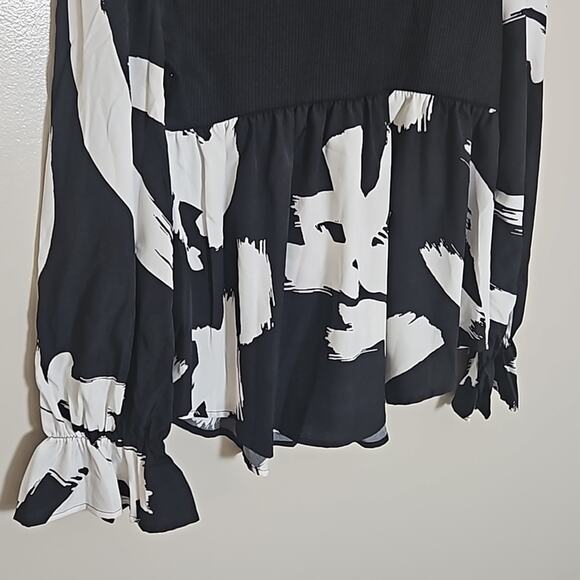 Flounce Sleeve V Neck Peplum Top Sz Large - Picture 9 of 9